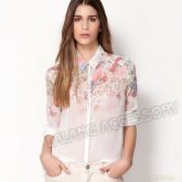 CAMISA BRANCA COM ESTAMPA FLORAL